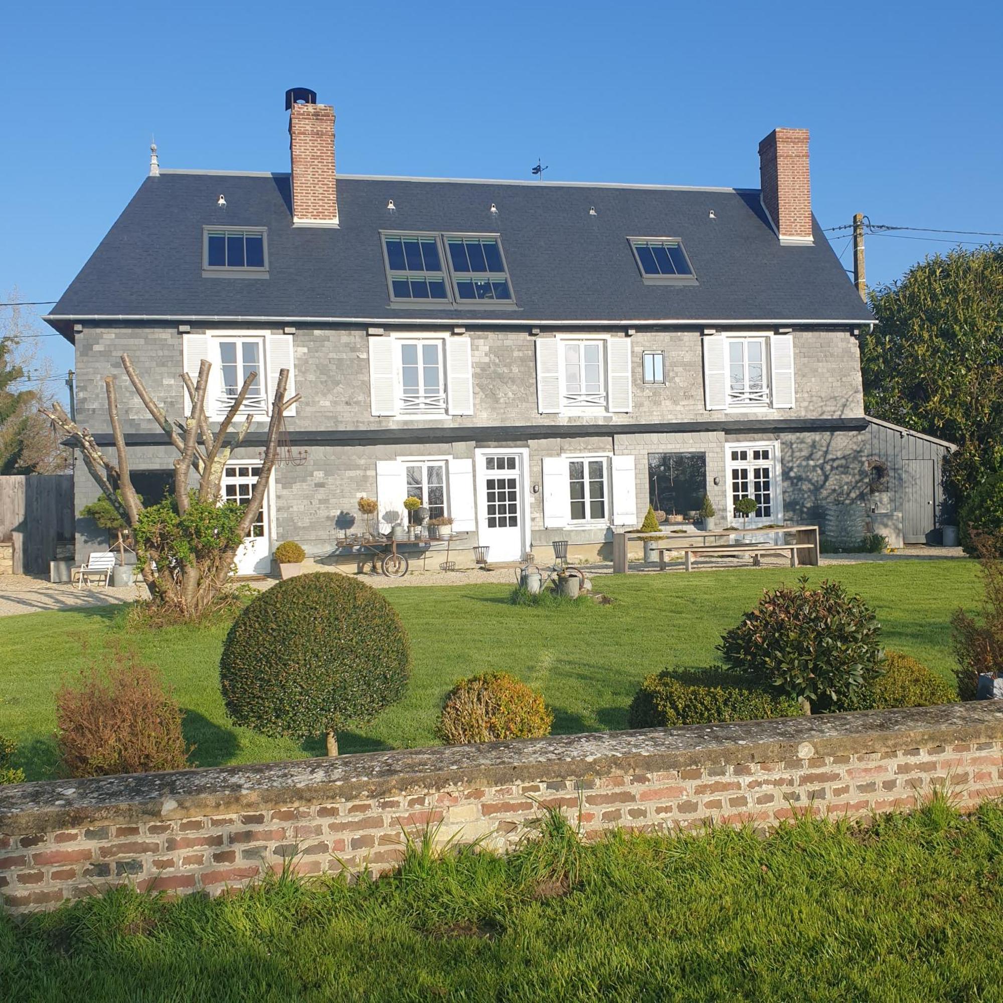 Par Hasard ou pas Bed & Breakfast Saint-Martin-aux-Chartrains Bagian luar foto