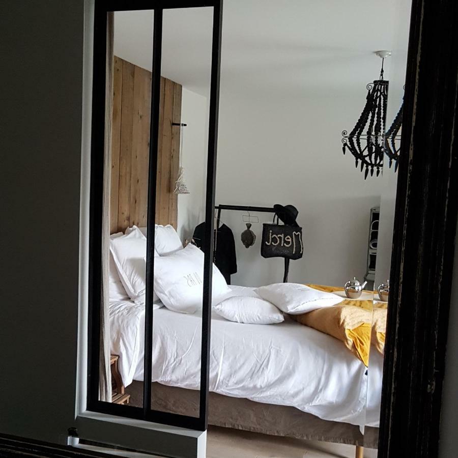 Par Hasard ou pas Bed & Breakfast Saint-Martin-aux-Chartrains Bagian luar foto